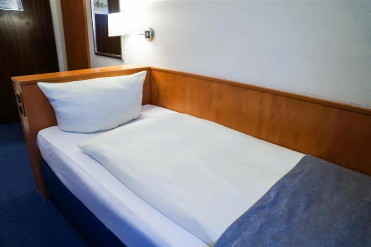 Hotel Niederraeder Hof Frankfurt nad Menem