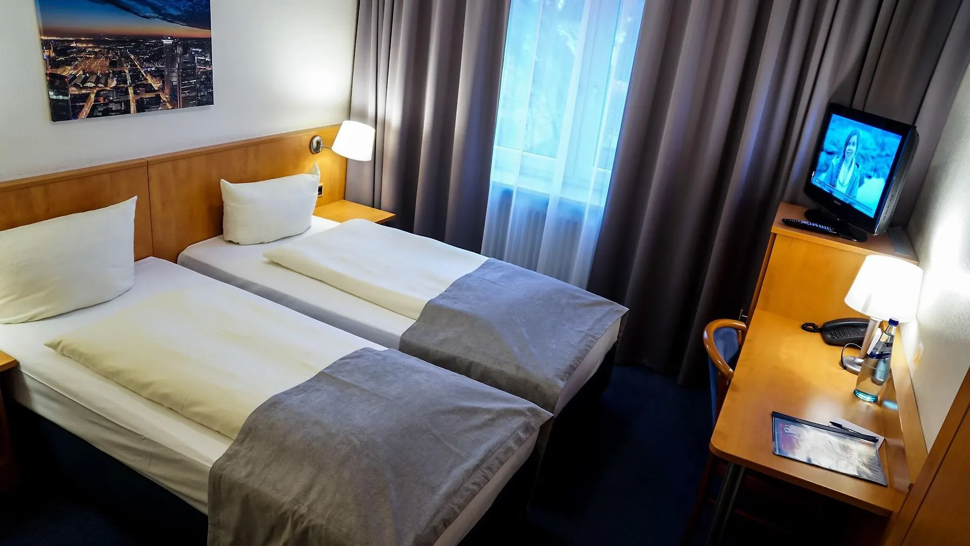 Hotel Niederraeder Hof Frankfurt nad Menem 3*,
