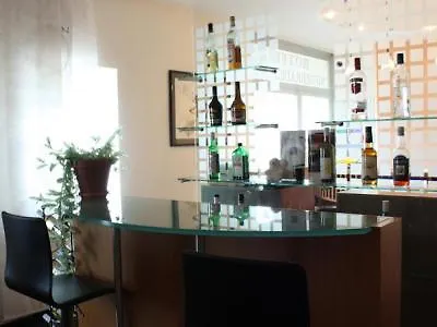 Hotel Niederraeder Hof Frankfurt am Main 3*,