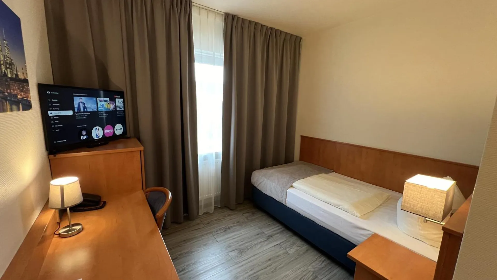 ***  Hotel Niederraeder Hof Frankfurt am Main Germany